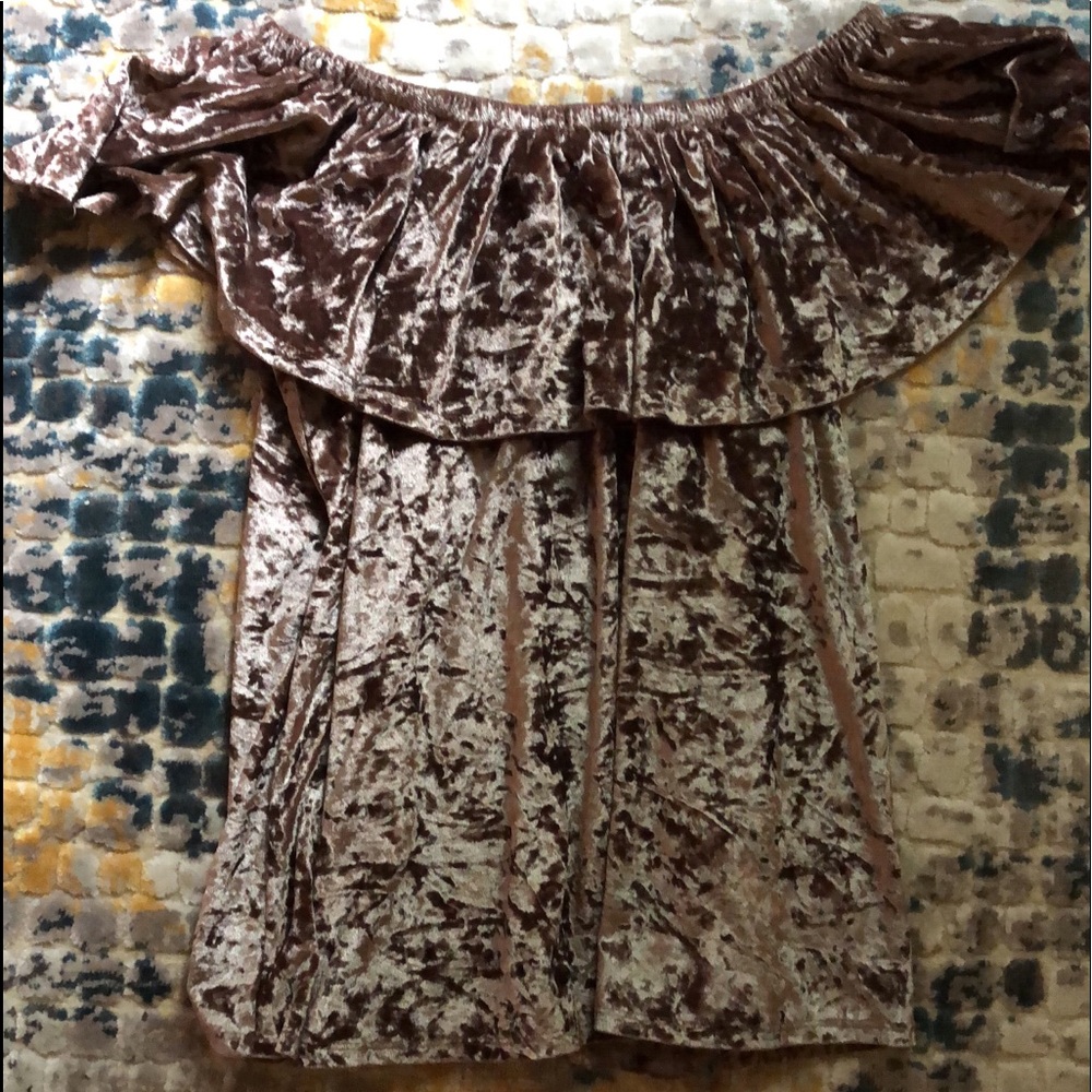 Velvet off the shoulder top/ rose gold